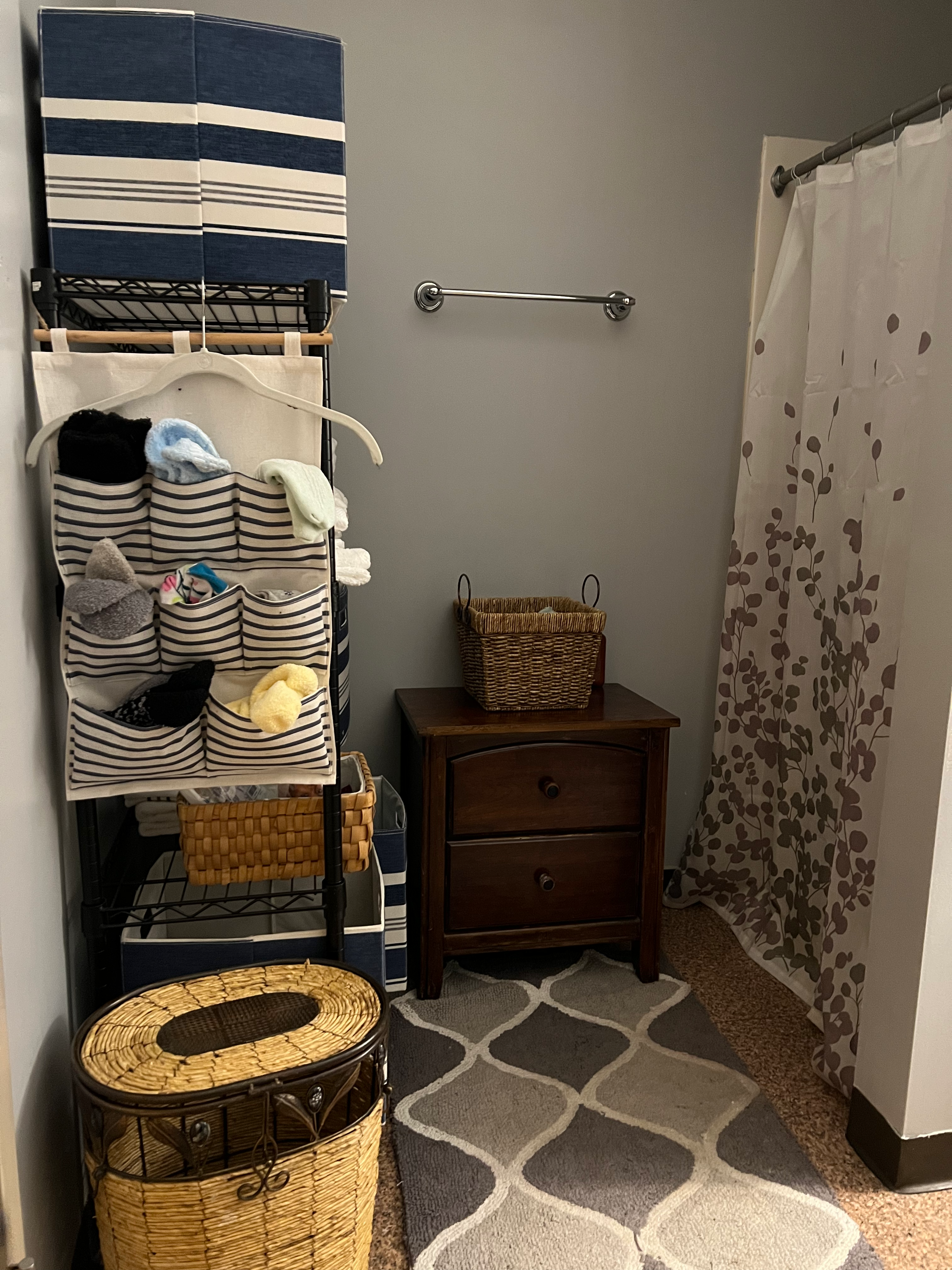 Solace Center shower area. The Solace Center features a private bathroom, equipped with a shower, toiletries, new clothing, and nearly every necessity someone may need.